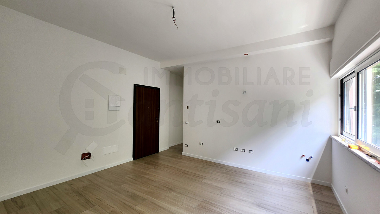 Trilocale ristrutturato in vendita zona Baracca