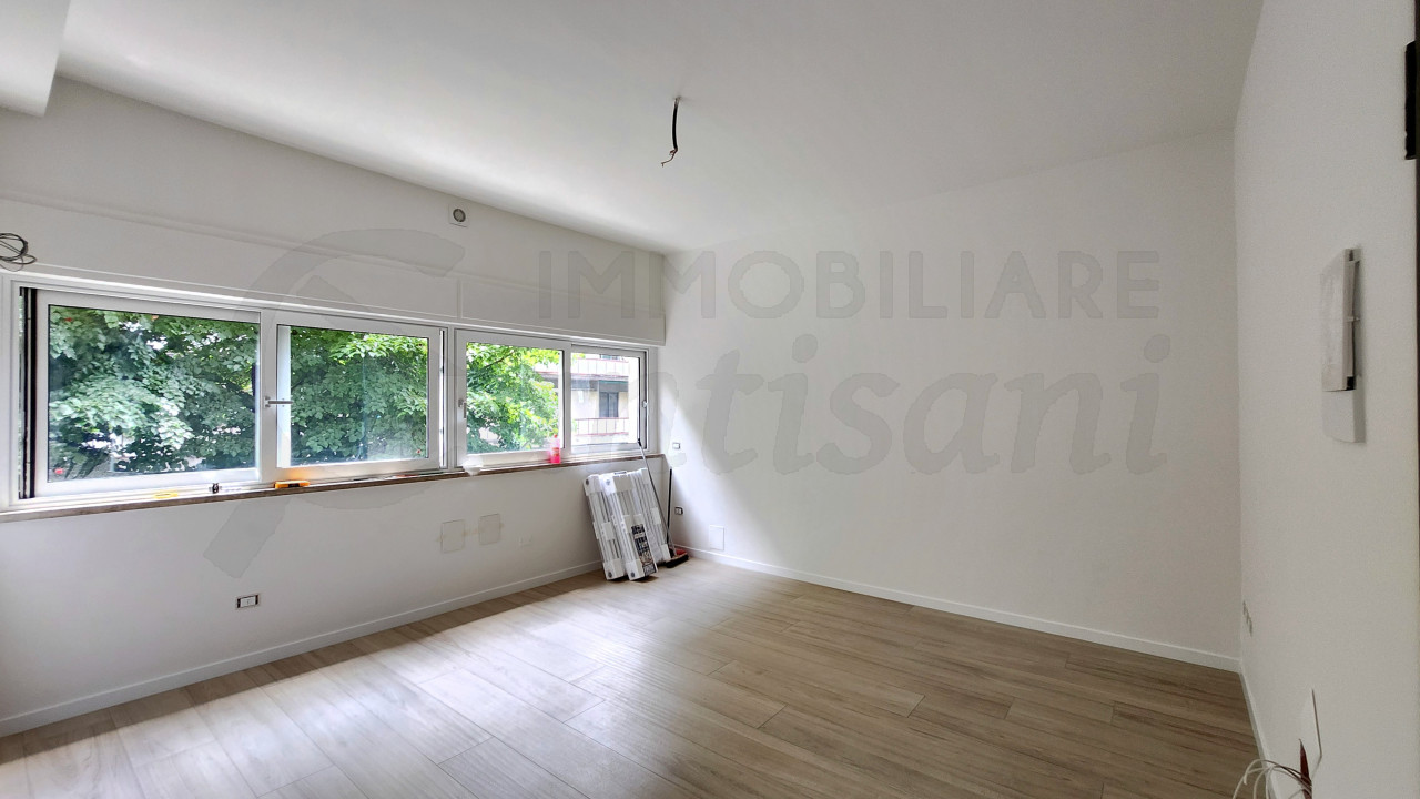 Trilocale ristrutturato in vendita zona Baracca