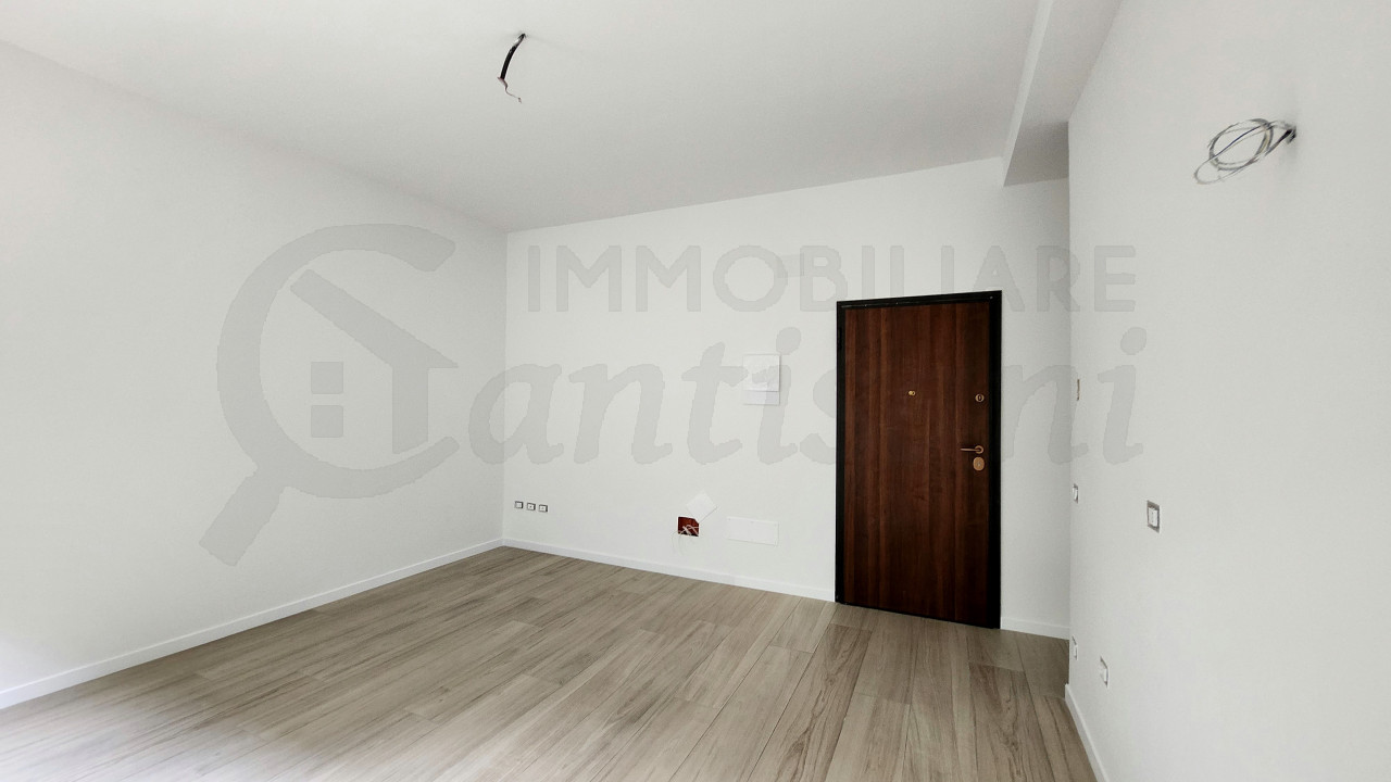 Trilocale ristrutturato in vendita zona Baracca