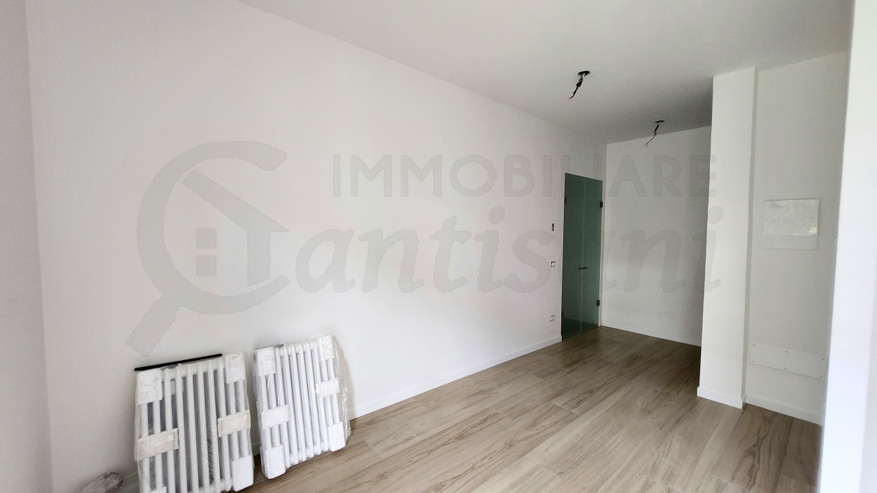 Trilocale con terrazzo ristrutturato in vendita via Baracca