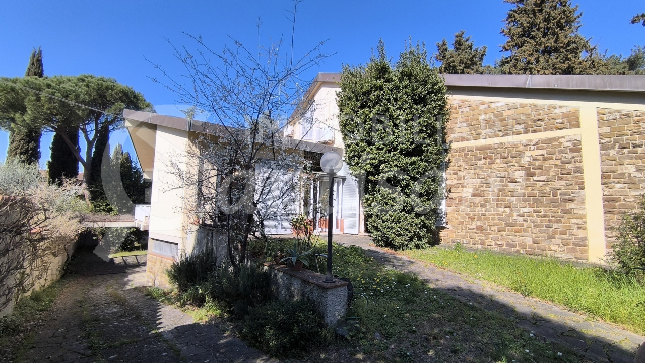 Villa libera su 4 lati in vendita via dei Cappuccini