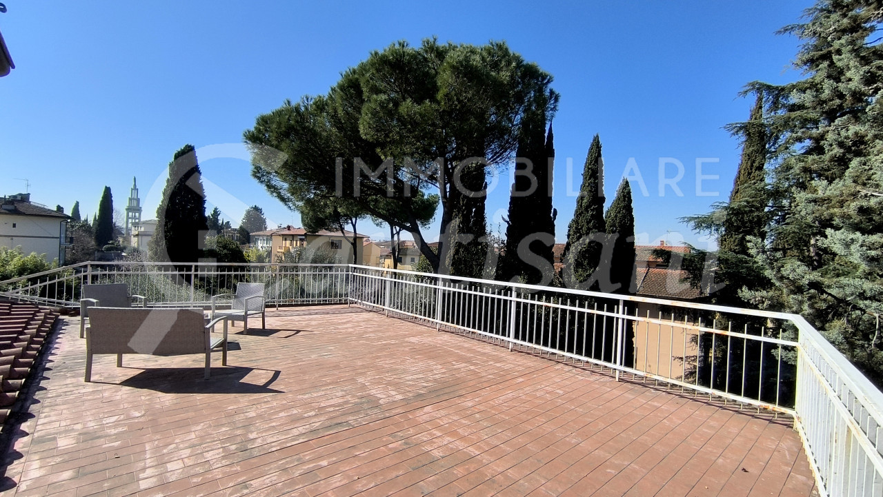 Villa libera su 4 lati in vendita via dei Cappuccini