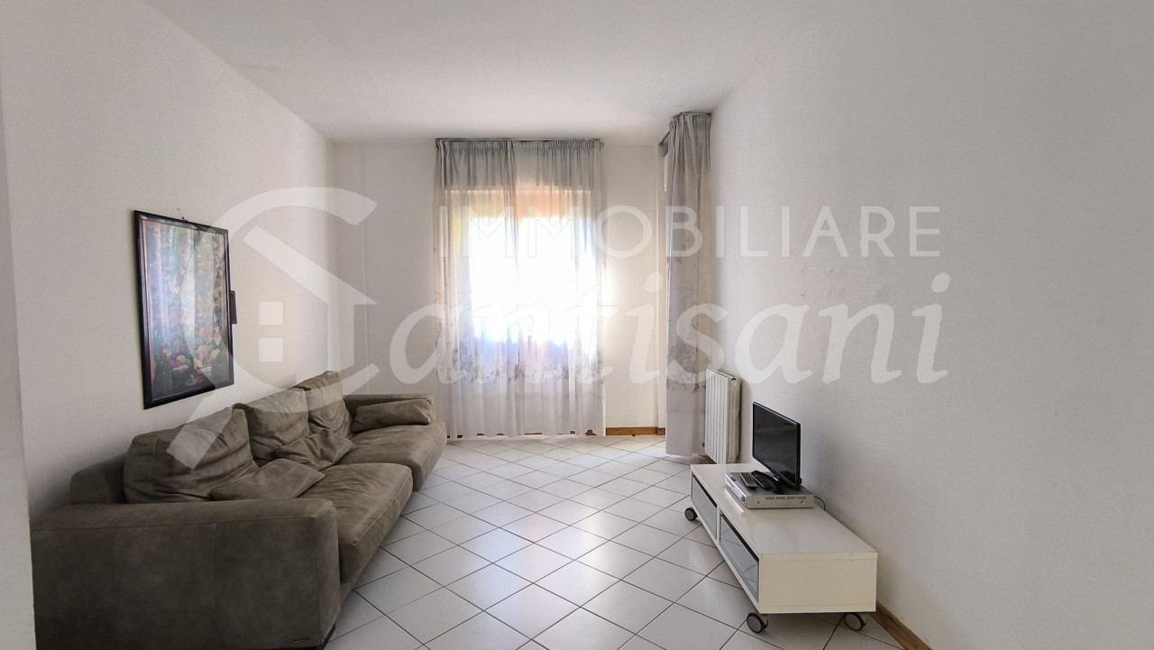 Quadrilocale con giardino e posto auto in vendita Firenze Nova