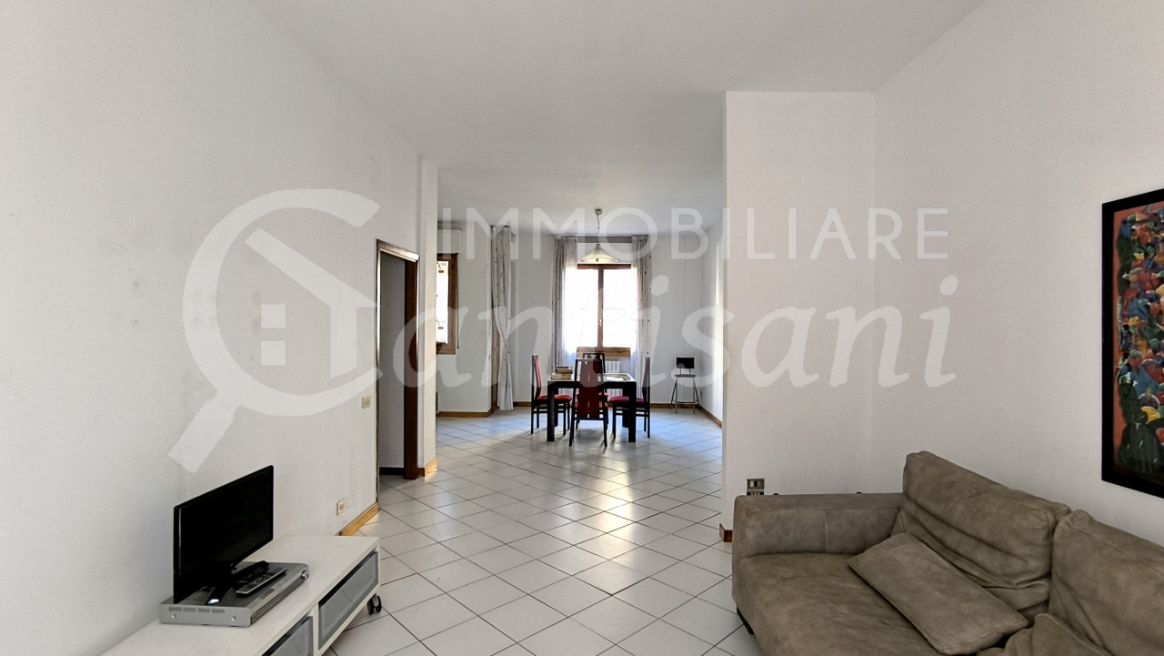 Quadrilocale con giardino e posto auto in vendita Firenze Nova