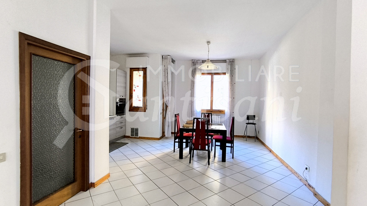 Quadrilocale con giardino e posto auto in vendita Firenze Nova