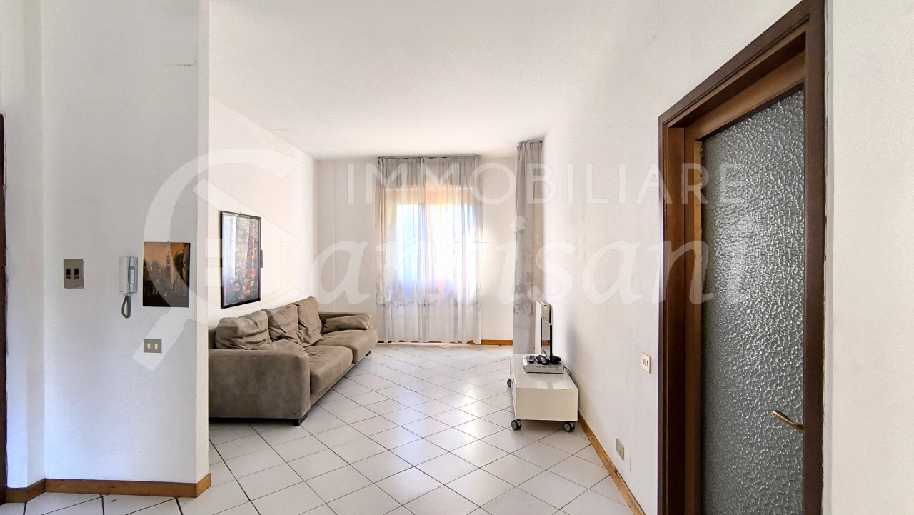 Quadrilocale con giardino e posto auto in vendita Firenze Nova