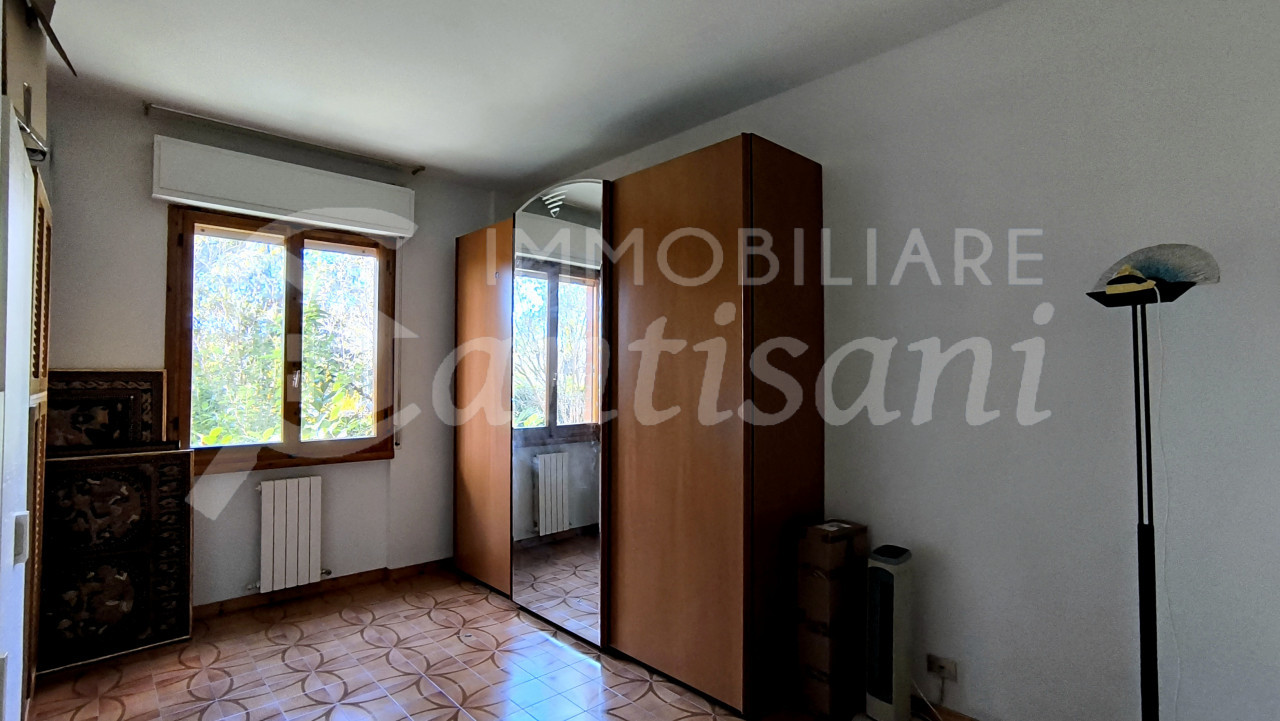 Quadrilocale con giardino e posto auto in vendita Firenze Nova