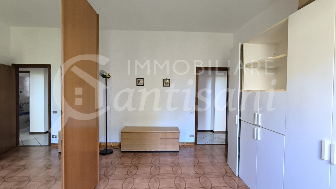 Quadrilocale con giardino e posto auto in vendita Firenze Nova