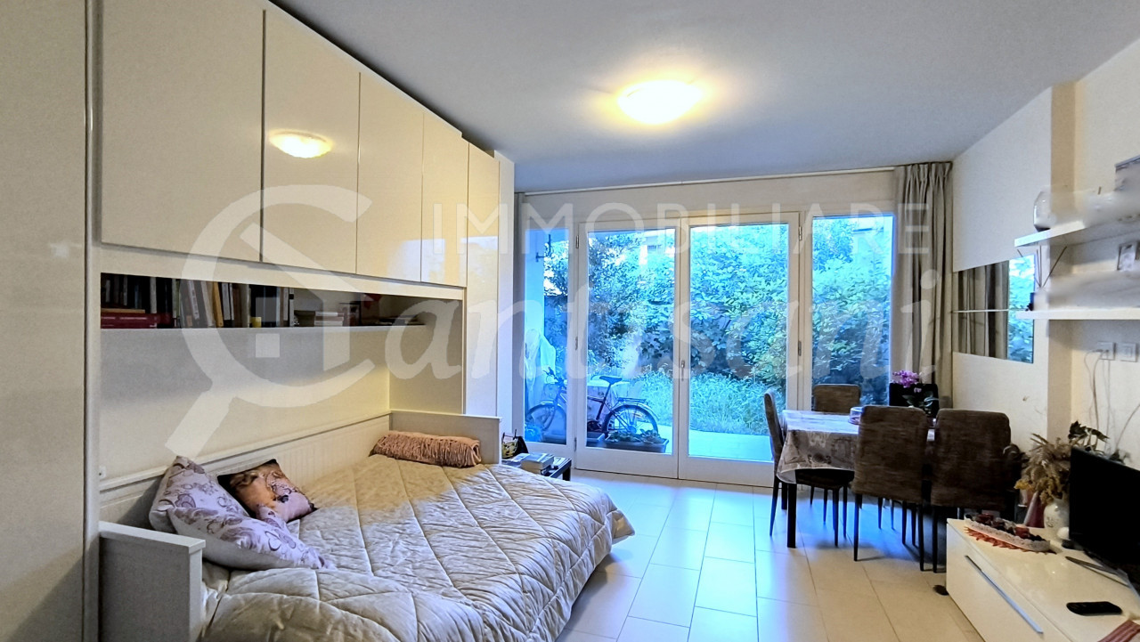 Monolocale con posto auto in affitto a Statuto