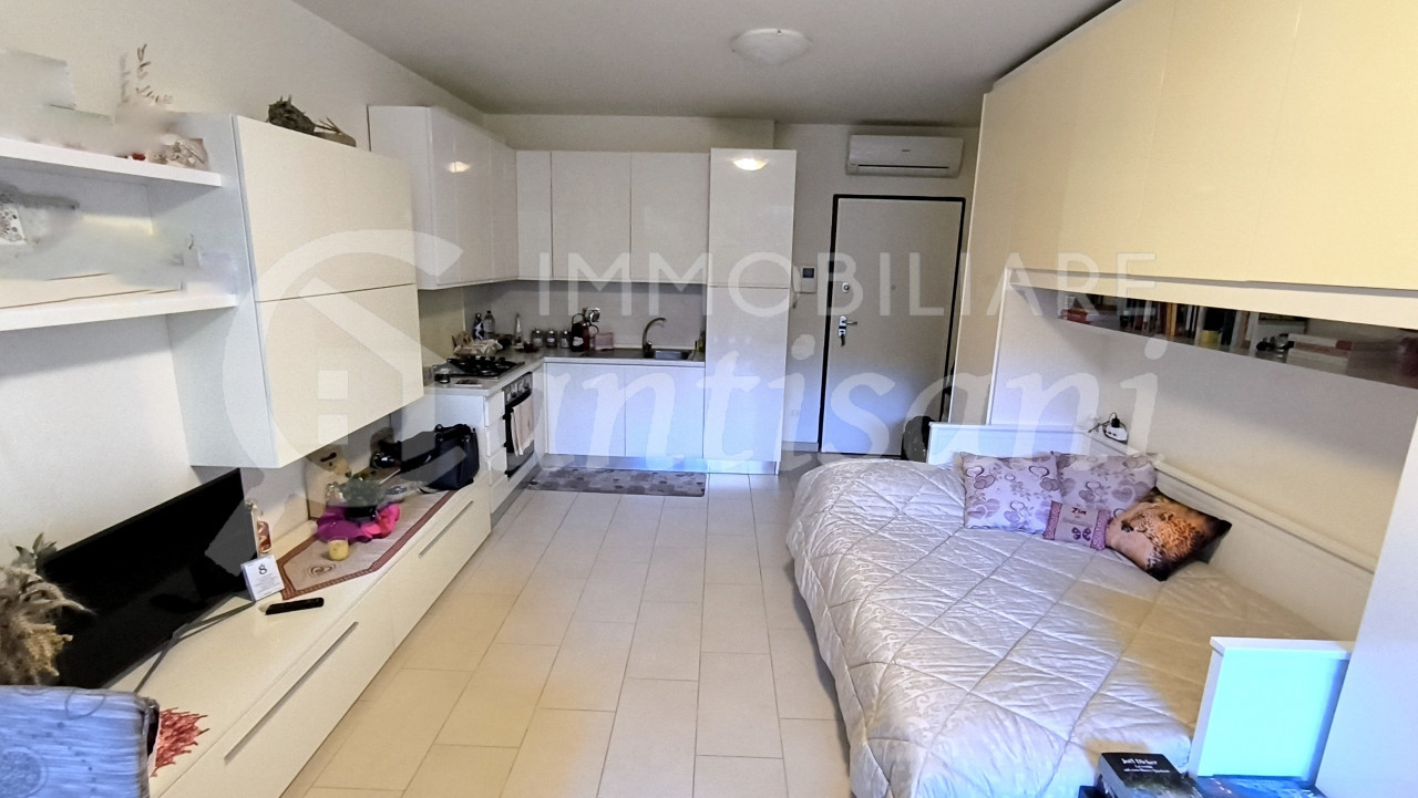 Monolocale con posto auto in affitto a Statuto