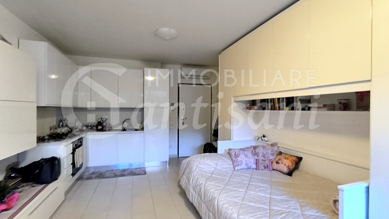 Monolocale con posto auto in affitto a Statuto