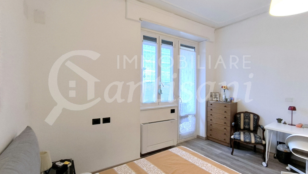 Stanza per studentessa zona San Jacopino