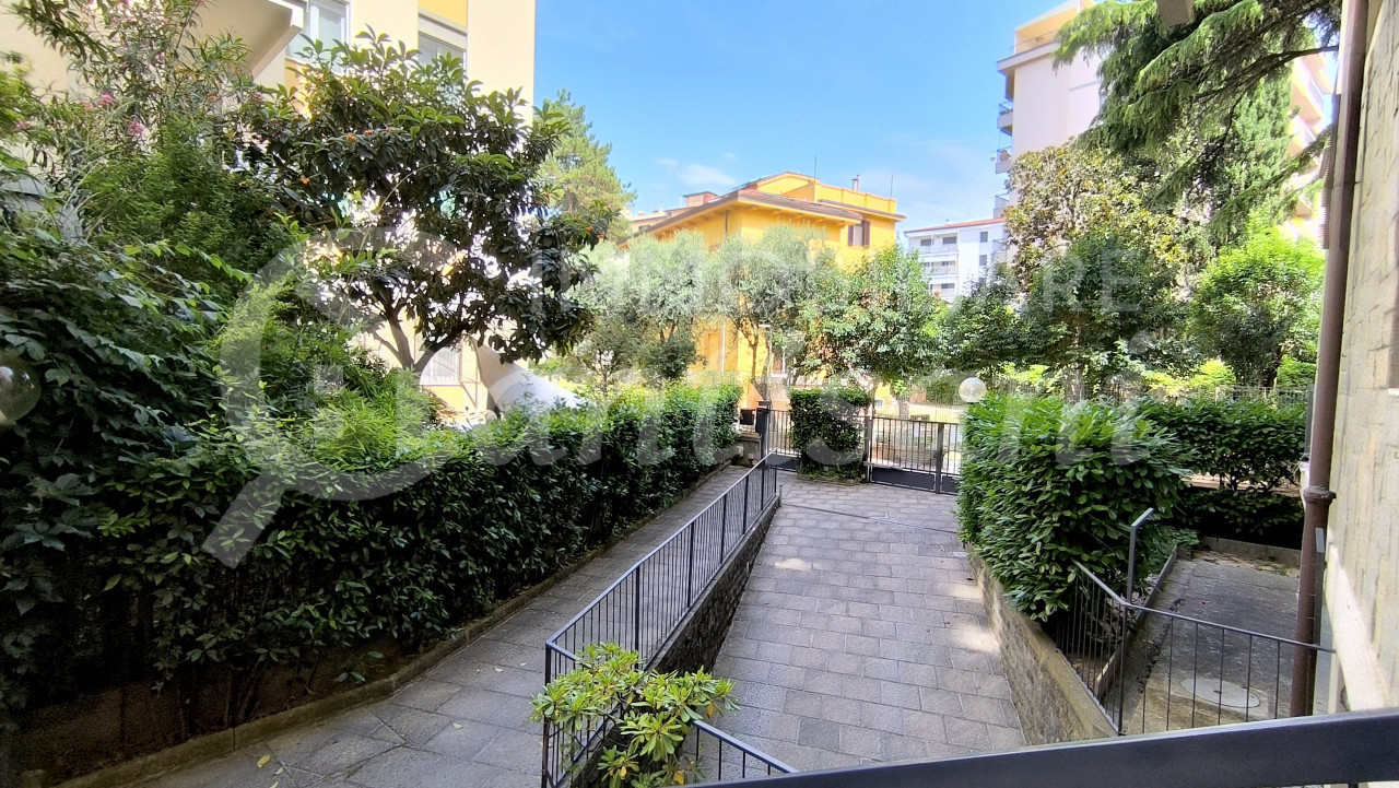 Quadrilocale con balconi in vendita Piazza Dalmazia