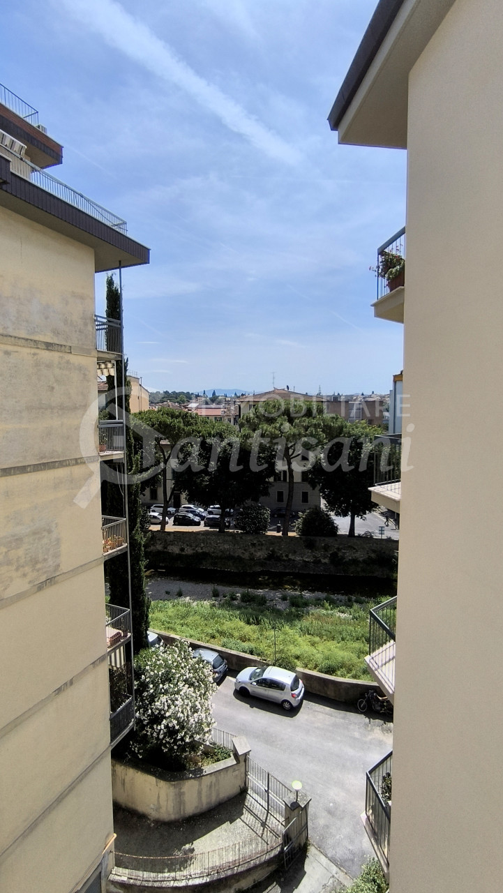 Quadrilocale con balconi in vendita Piazza Dalmazia