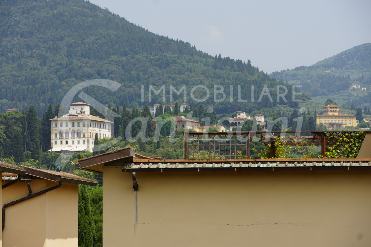 Appartamento con terrazze abitabili in vendita a Coverciano