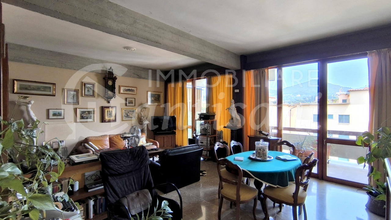 Appartamento con terrazze abitabili in vendita a Coverciano