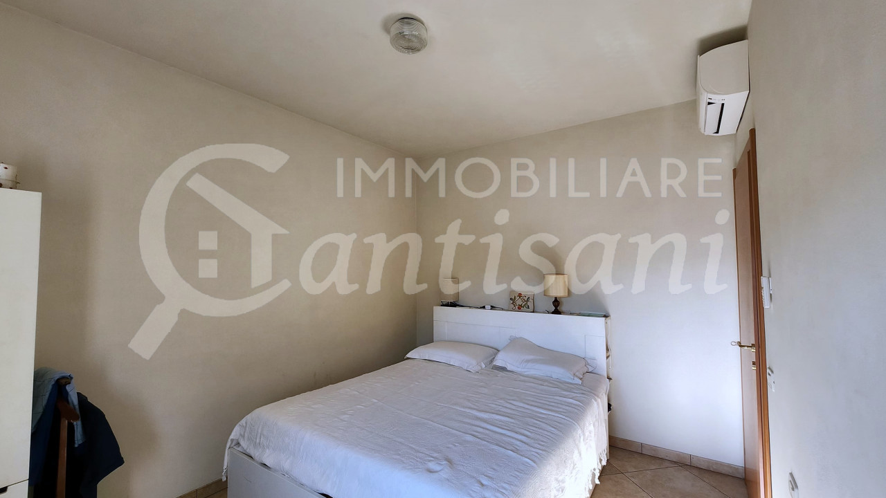 Appartamento con terrazza e box auto in vendita Via Pistoiese