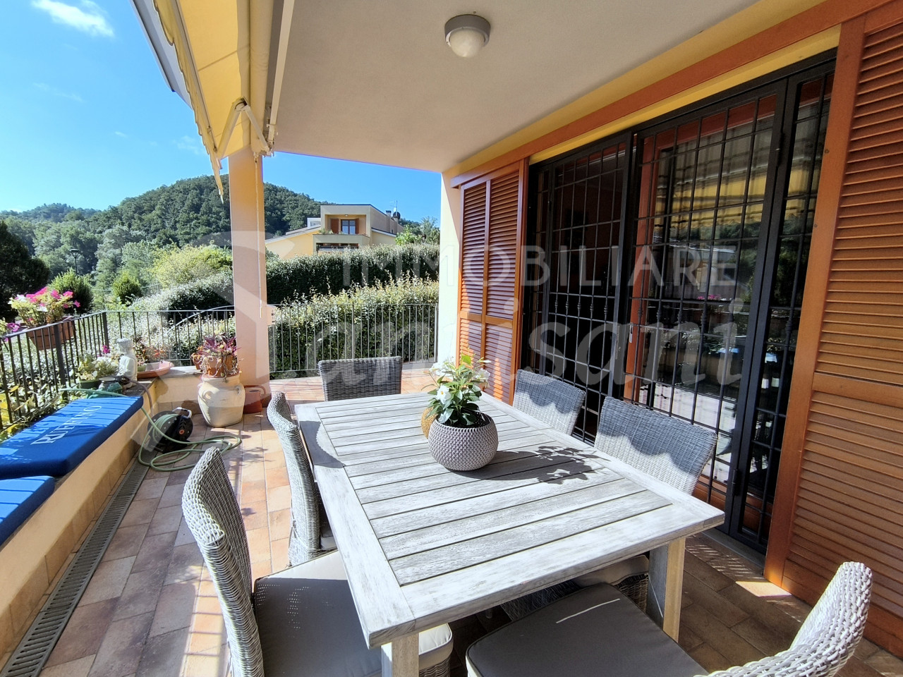 Immobile con garage e giardino in vendita a Fontebuona