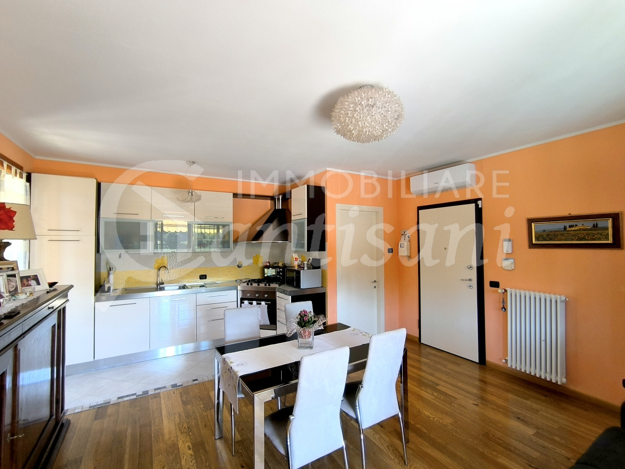 Immobile con garage e giardino in vendita a Fontebuona