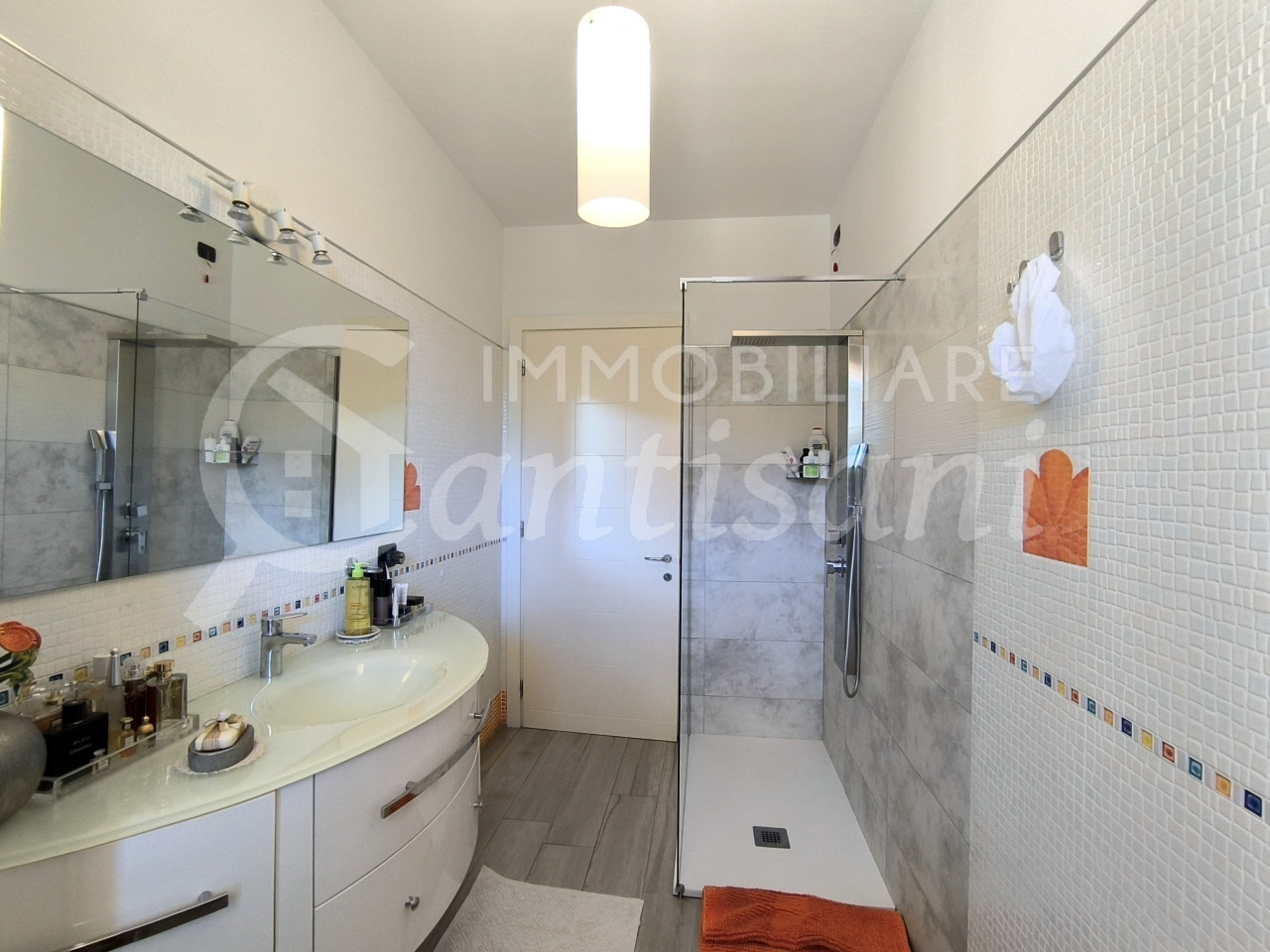Immobile con garage e giardino in vendita a Fontebuona