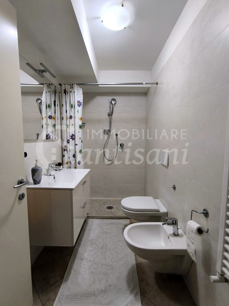 Immobile con garage e giardino in vendita a Fontebuona