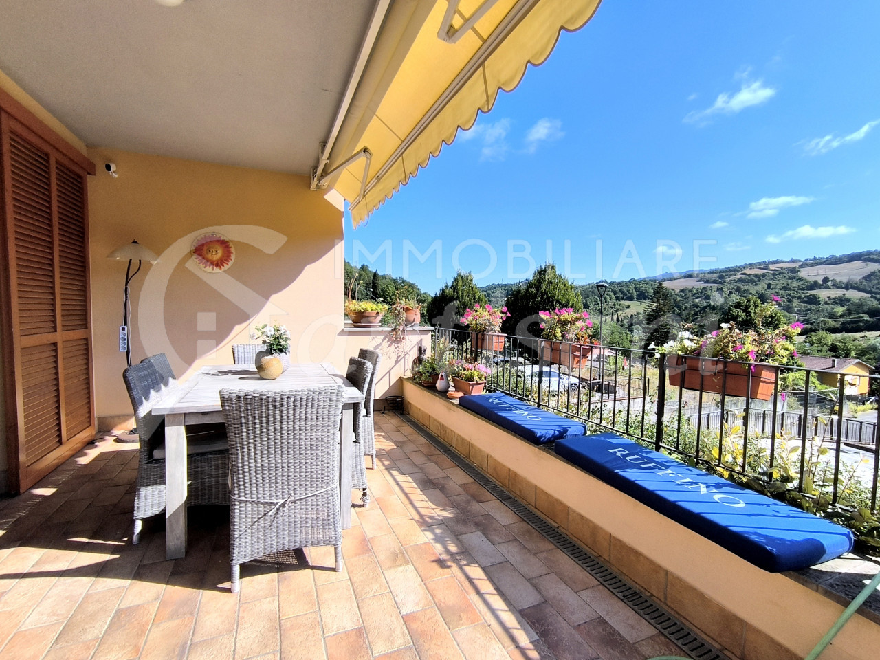 Immobile con garage e giardino in vendita a Fontebuona