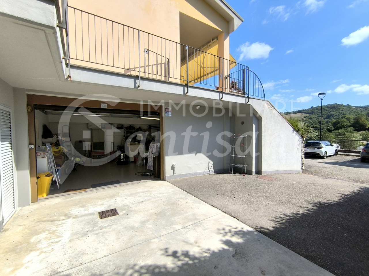 Immobile con garage e giardino in vendita a Fontebuona
