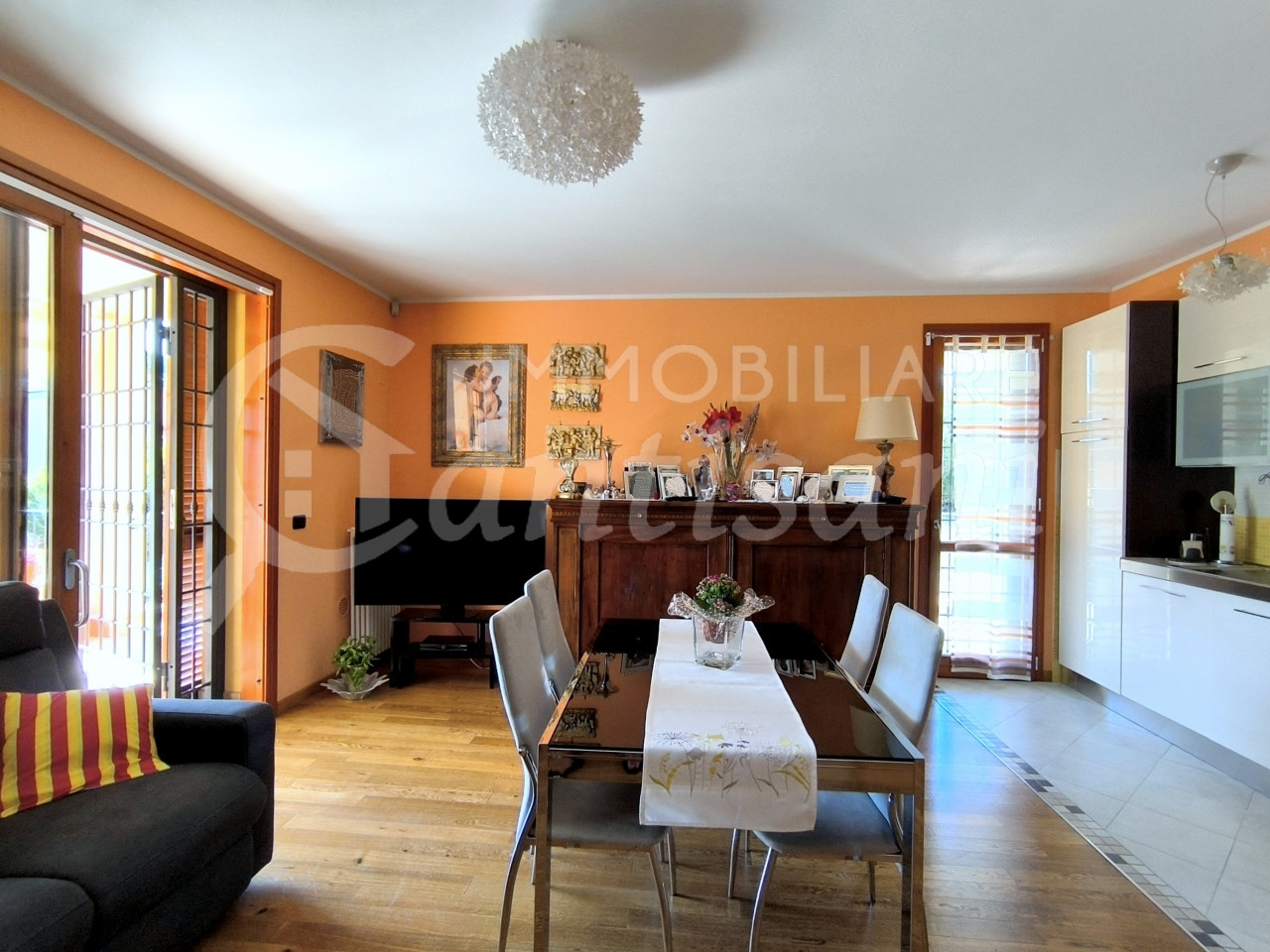 Immobile con garage e giardino in vendita a Fontebuona