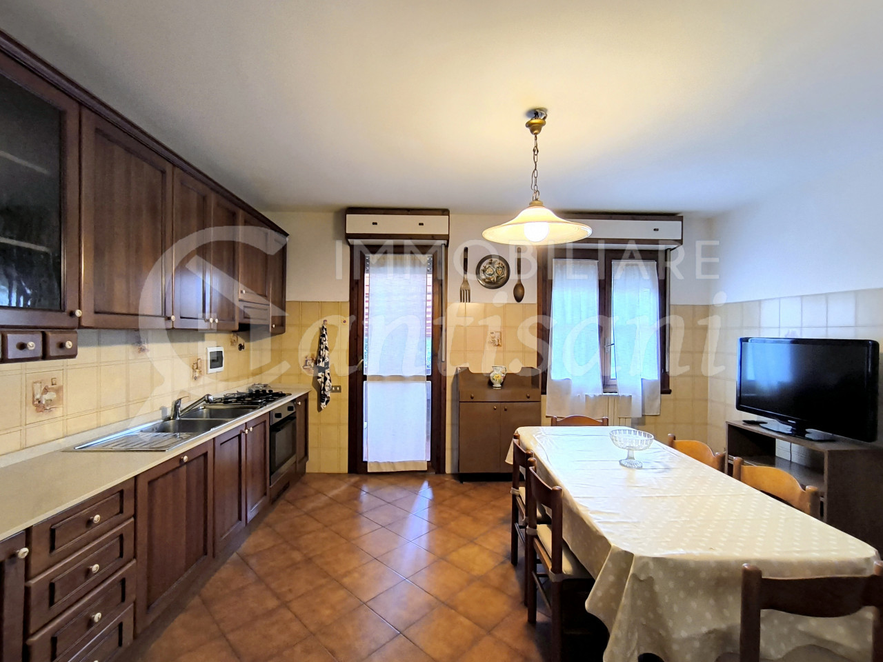 Quadrilocale in affitto per società in via Pistoiese