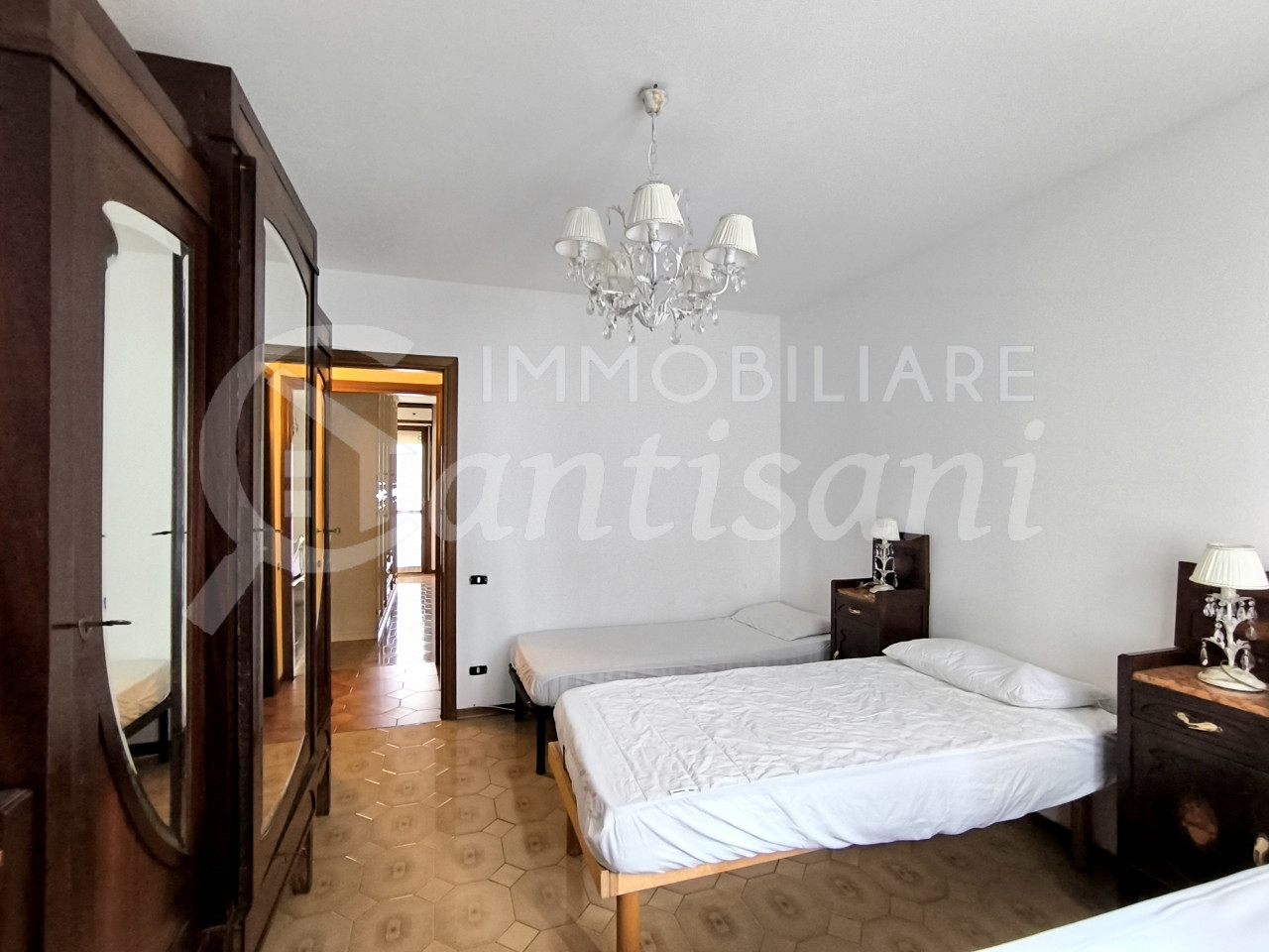 Quadrilocale in affitto per società in via Pistoiese