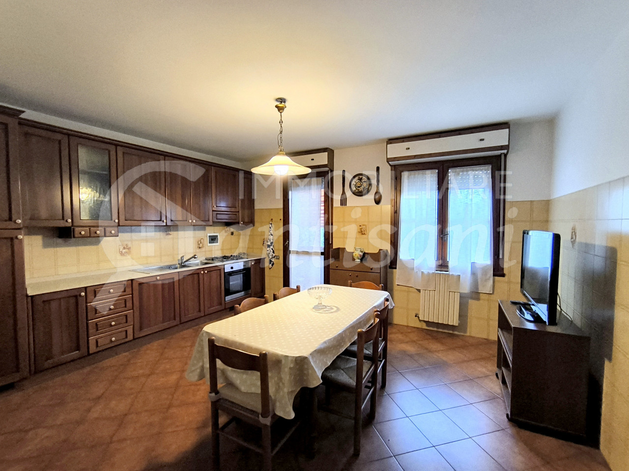 Quadrilocale in affitto per società in via Pistoiese