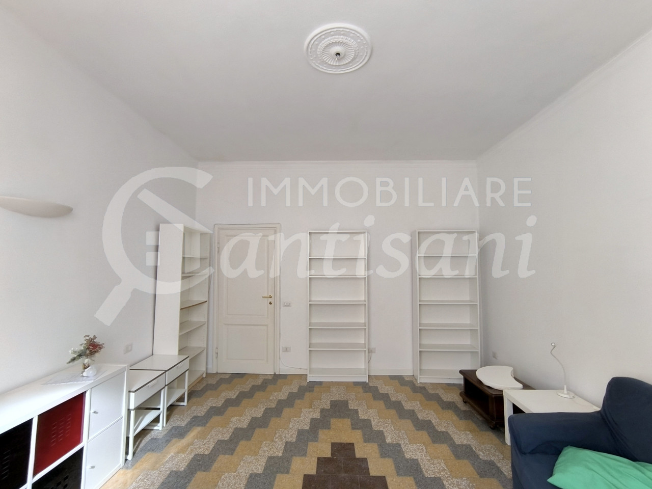 Trilocale con balcone e cantina in vendita Piazza Giorgini