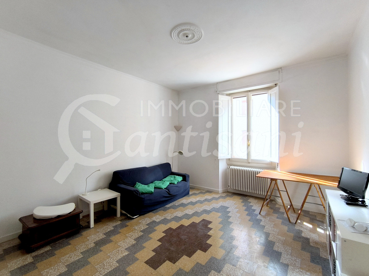 Trilocale con balcone e cantina in vendita Piazza Giorgini