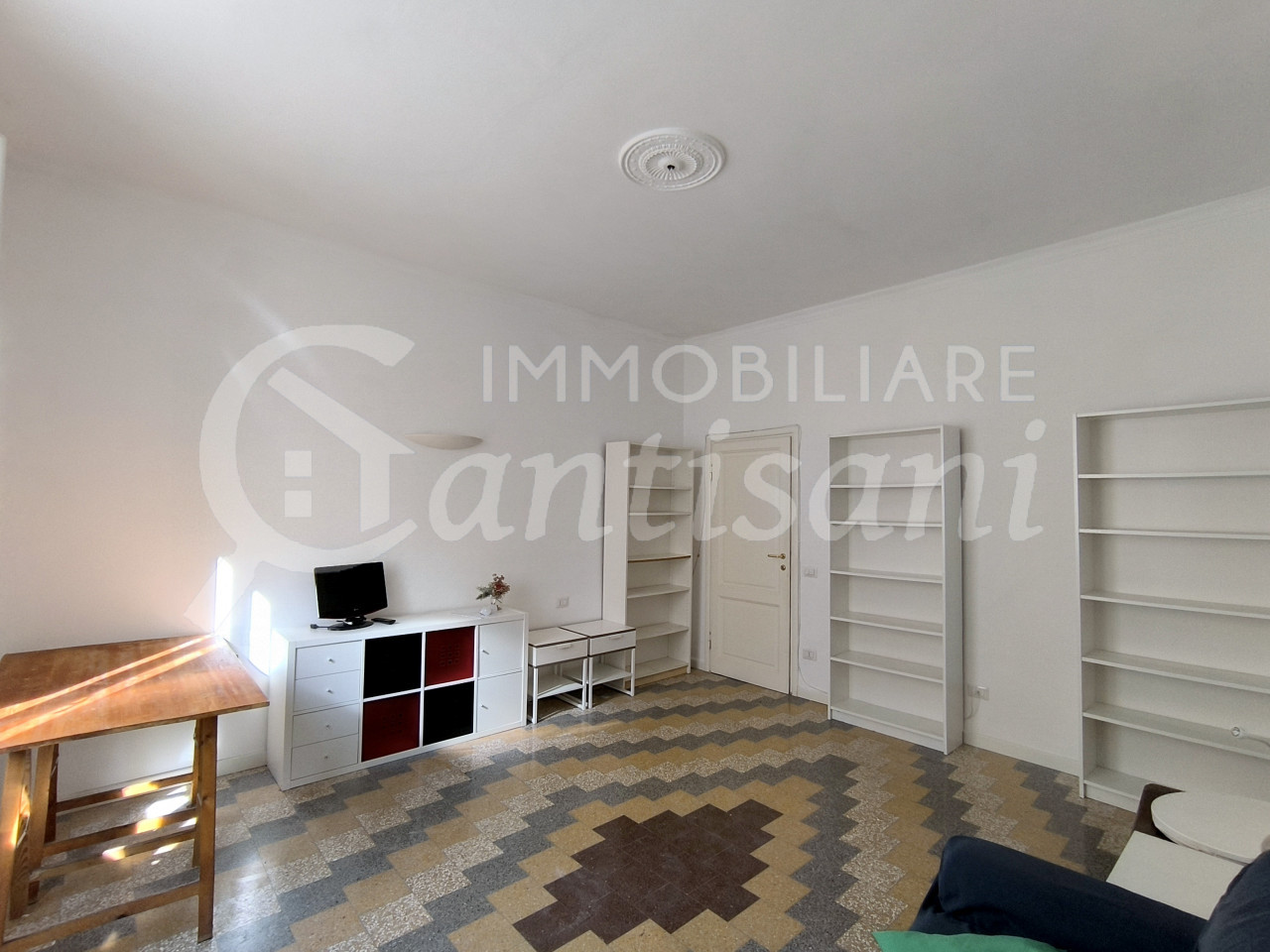 Trilocale con balcone e cantina in vendita Piazza Giorgini