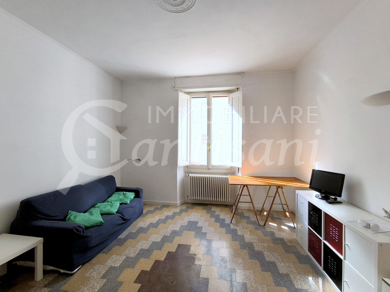 Trilocale con balcone e cantina in vendita Piazza Giorgini
