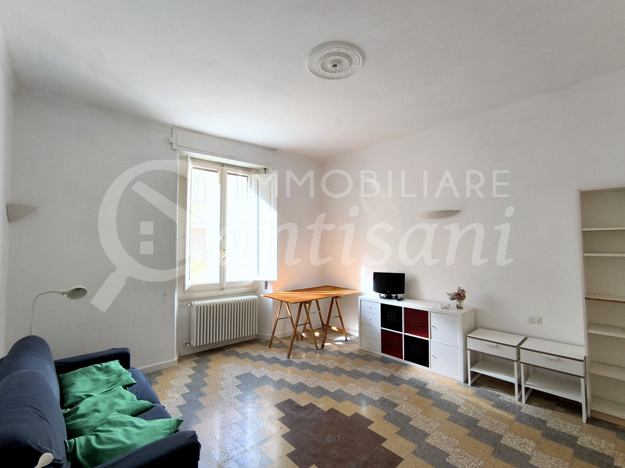 Trilocale con balcone e cantina in vendita Piazza Giorgini