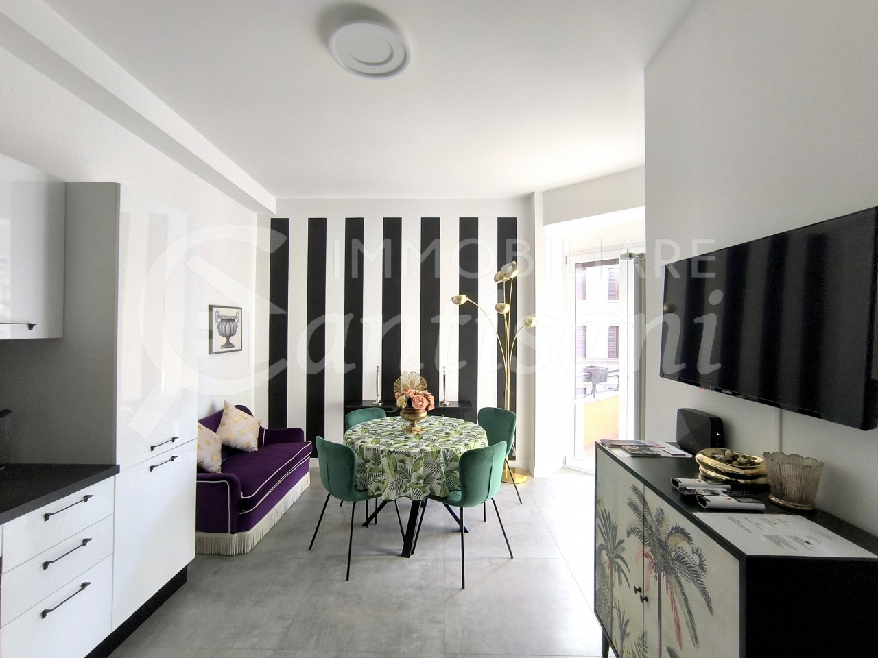 Trilocale Ristrutturato con Terrazza Abitabile in Zona Leopoldo - Firenze