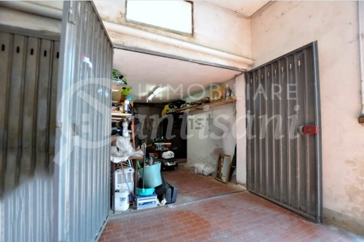5 locali con giardino garage in vendita Tavarnuzze