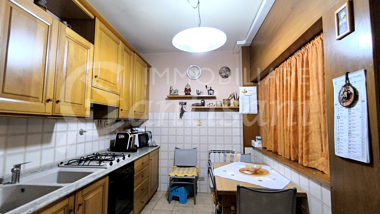 Quadrilocale in vendita Via Pistoiese