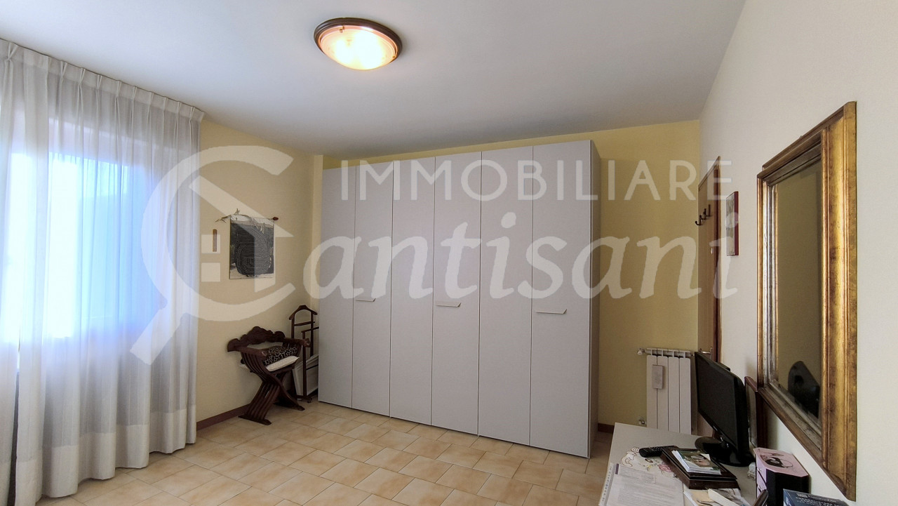 Quadrilocale in vendita Via Pistoiese