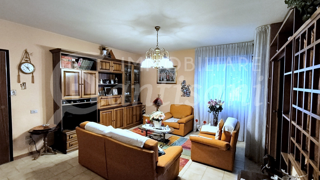 Quadrilocale in vendita Via Pistoiese