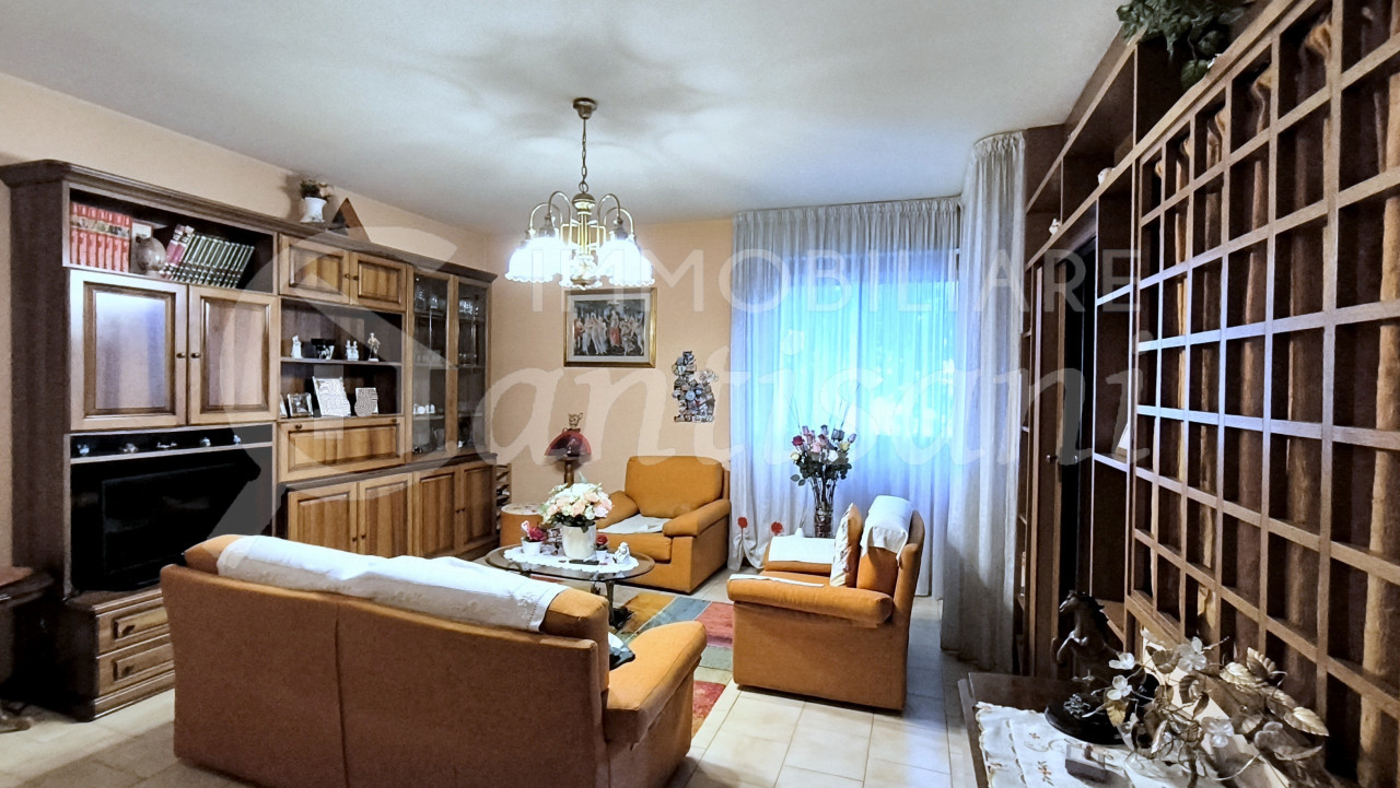 Quadrilocale in vendita Via Pistoiese