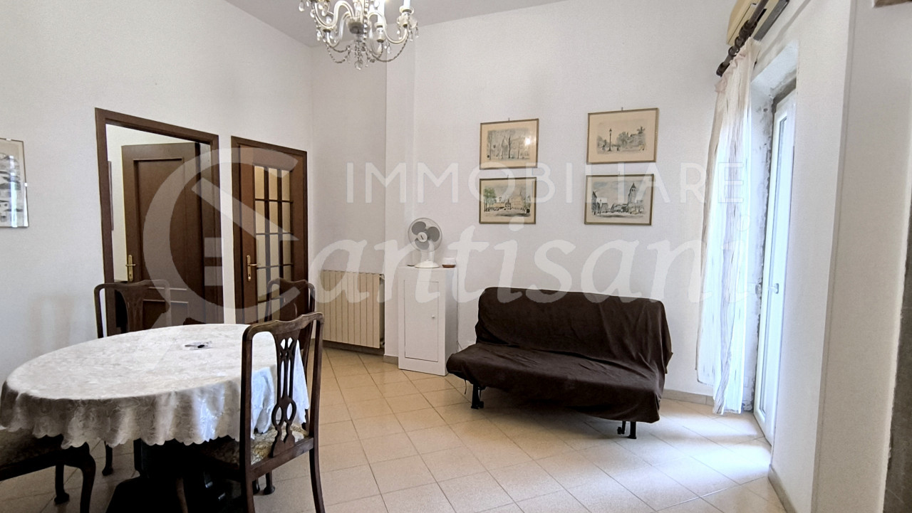 Quadrilocale con balcone in vendita Porta Romana