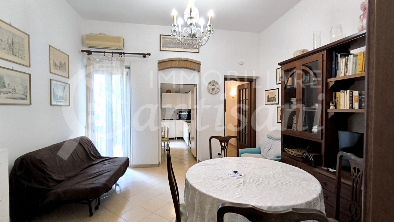 Quadrilocale con balcone in vendita Porta Romana