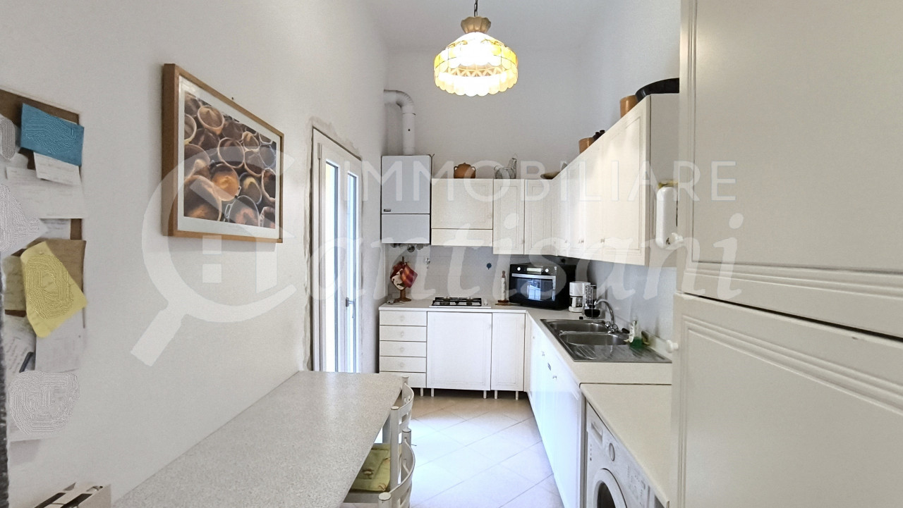 Quadrilocale con balcone in vendita Porta Romana