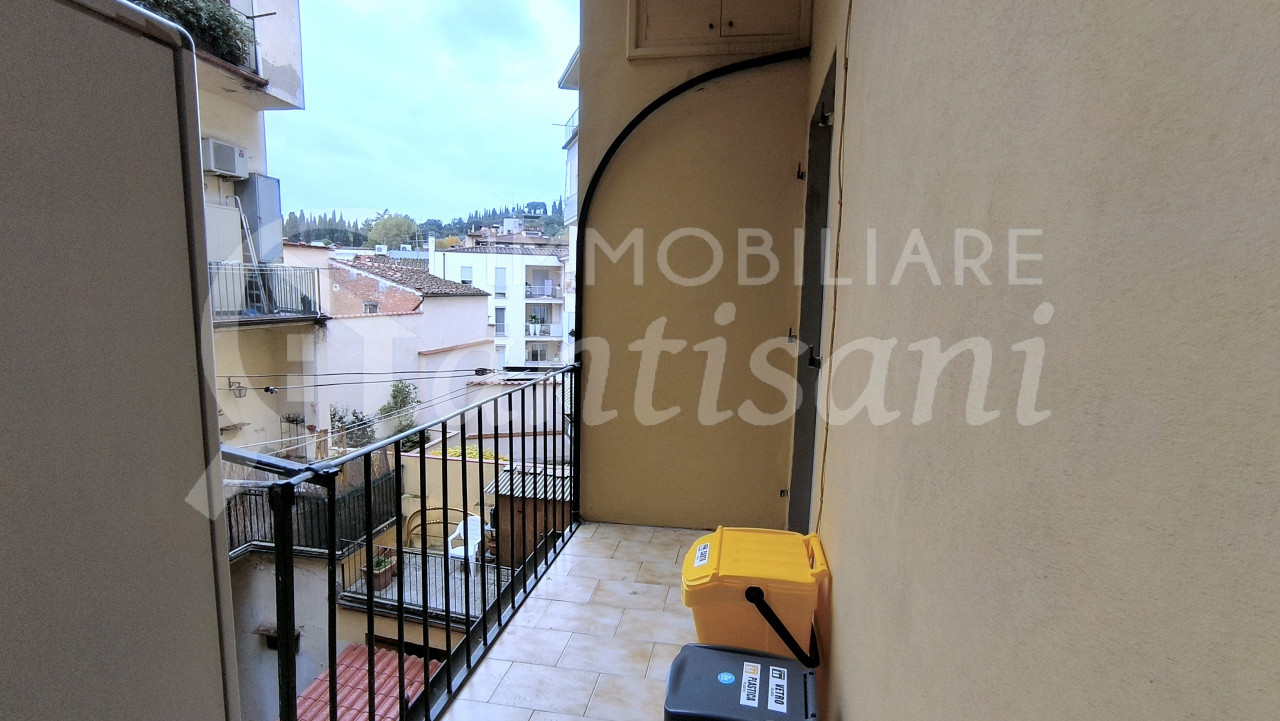 Quadrilocale con balcone in vendita Porta Romana