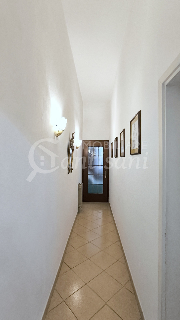 Quadrilocale con balcone in vendita Porta Romana