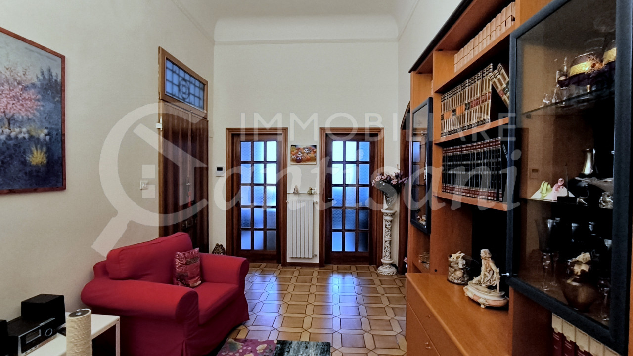 Quadrilocale con sottotetto in Vendita a Statuto