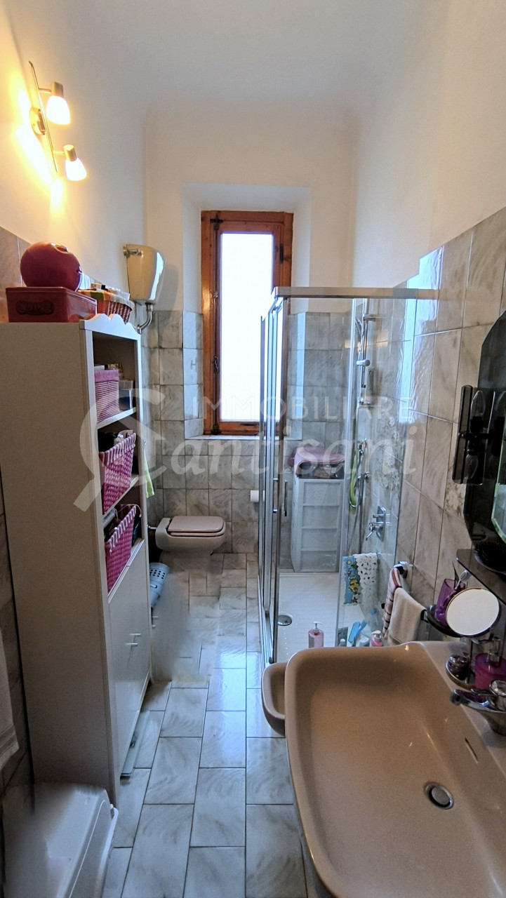 Quadrilocale con sottotetto in Vendita a Statuto