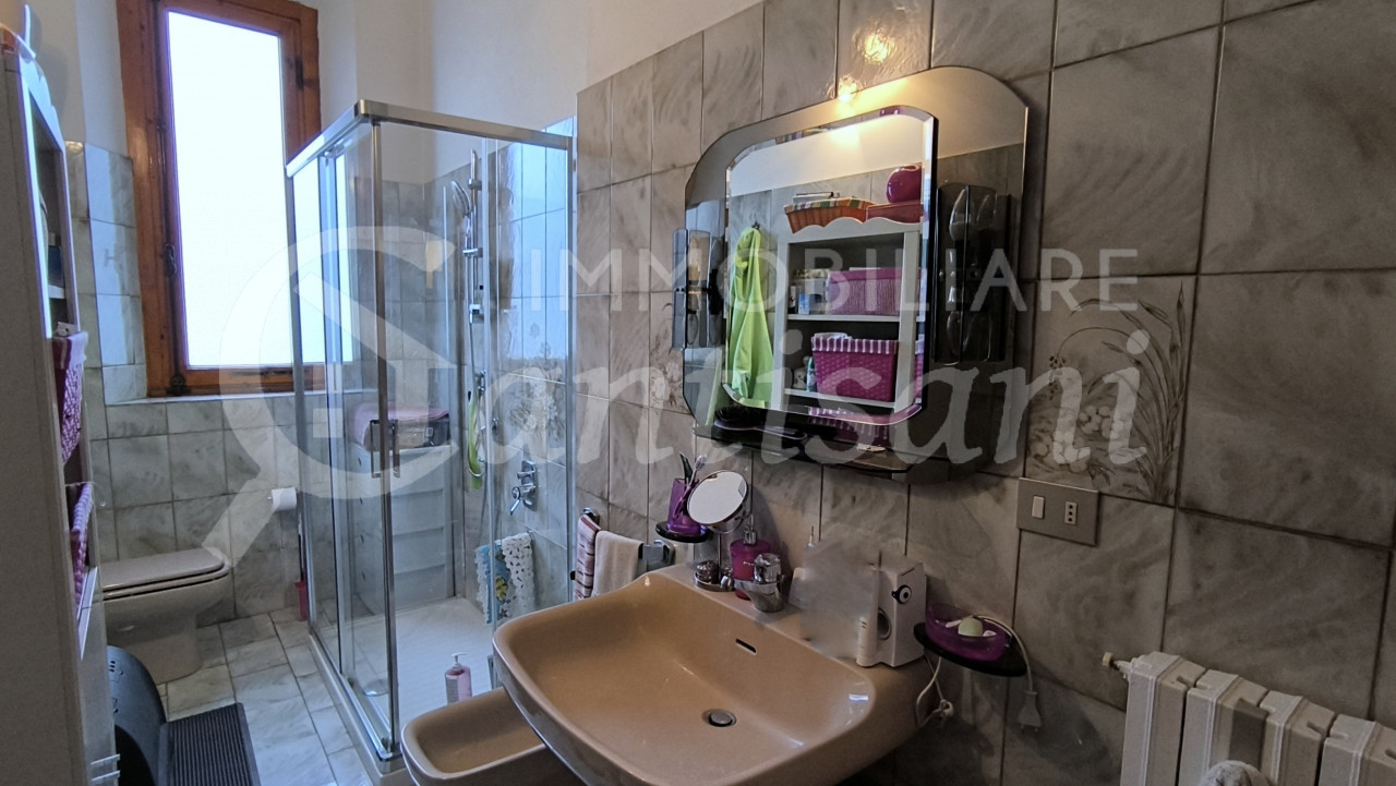 Quadrilocale con sottotetto in Vendita a Statuto